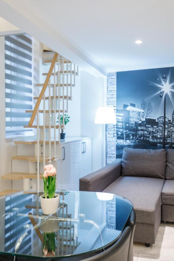 Sleek Minimalist Studio At Inner City Budapesta Exterior foto